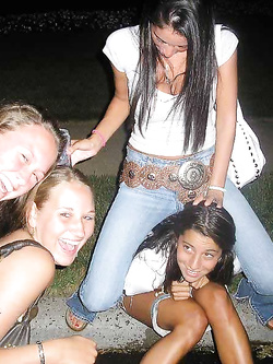 Ragazze ubriache pisciano N.2