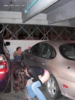 Ragazze ubriache pisciano N.2