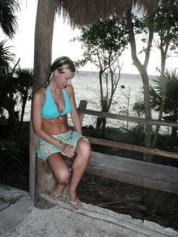 Foto hard di giovani sposi in luna di miele