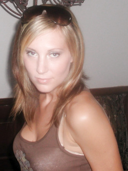 Foto hard di giovani sposi in luna di miele