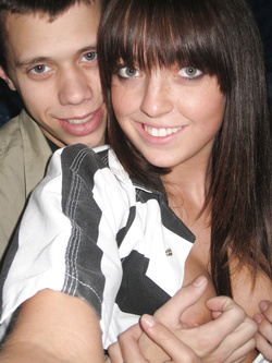 Foto troia albanese con il suo ragazzo