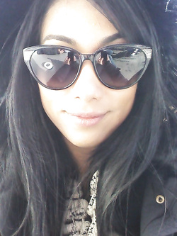 Selfie nuda di una troietta mezza asiatica