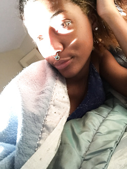 Selfie di una super figona mulatta