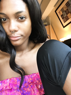 Selfie di una super figona mulatta