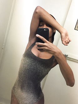 Selfie di una super figona mulatta