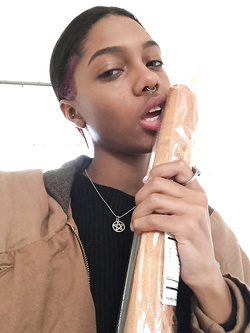 Selfie di una super figona mulatta