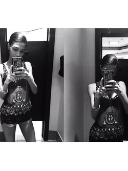 Selfie di una super figona mulatta