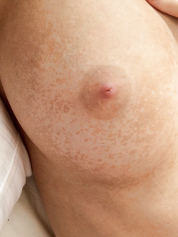 Autoscatti amatoriali sexy di una 18 enne