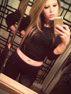 Selfie di una troietta inglese tettona