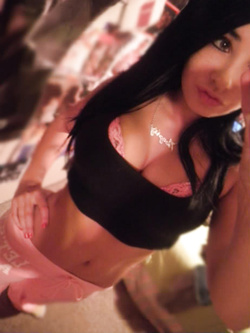 Selfie di una 18enne fighissima