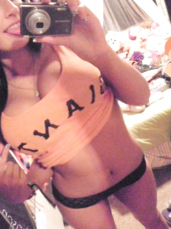 Selfie di una 18enne fighissima