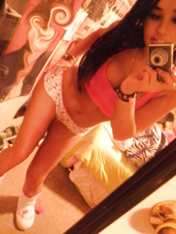 Selfie di una 18enne fighissima