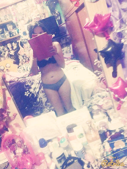 Foto sexy amatoriali rubate di una 21 enne