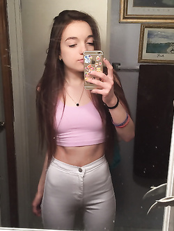 Foto porno di Whatsapp di una 18enne