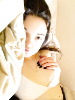 Foto porno di Whatsapp di una 18enne