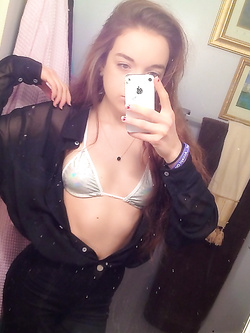 Foto porno di Whatsapp di una 18enne