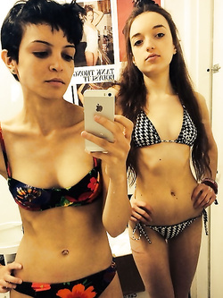 Foto porno di Whatsapp di una 18enne