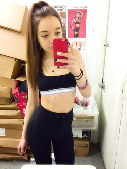 Foto porno di Whatsapp di una 18enne