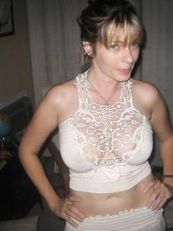 La porno MILF slave