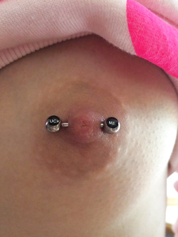 Foto di una 19enne rubate da Whatsapp