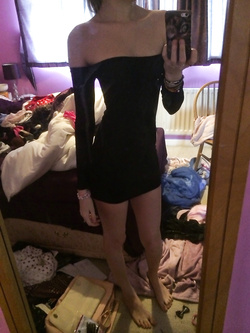 Foto di una 19enne rubate da Whatsapp