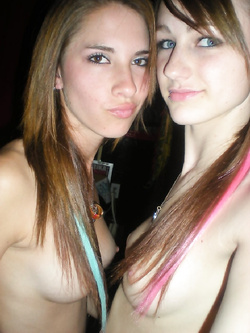 Foto di una vergine diciottenne