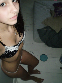 AAA Giovane fighetta vuole trombare