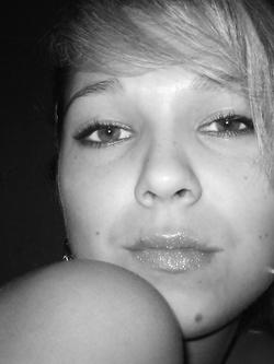 Foto porno di una puttanella spezzina