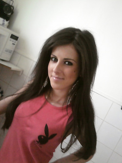 Foto di una troietta genovese figa