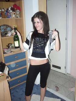 Foto di una troietta genovese figa