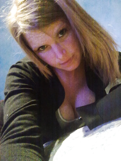 MILF Italiana (redhead Italian MILF)