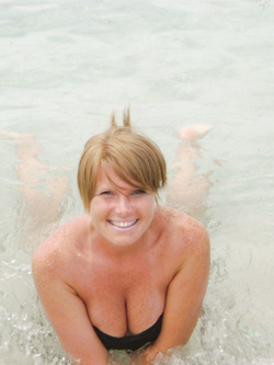 MILF Italiana (redhead Italian MILF)