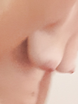 tette di mia moglie come da vostra richiesta