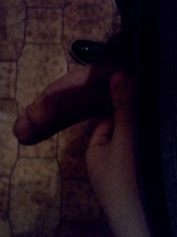 Voglio vedere qualcuno che me lo fa diventare duro