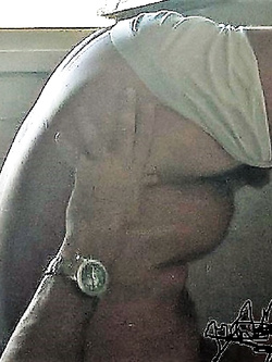 Ho il vizio di sborrarmi in faccia