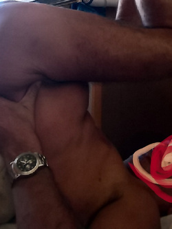 Ho il vizio di sborrarmi in faccia