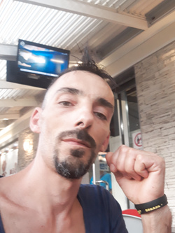 Cerco mogli che si vogliono divertire