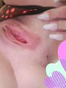 La mia fidanzatina prende diversi cazzi