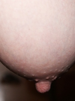 strizza capezzoli Parte 2