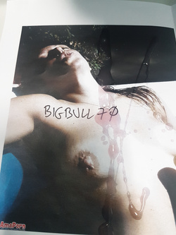 Contributo per una bella puttana in calore...