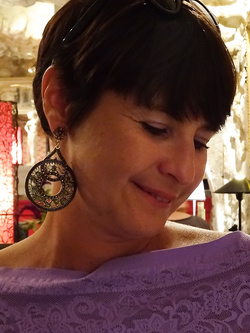 Io con i capelli corti.