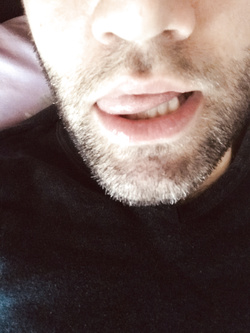 Piccolo scorcio di labbra vogliose di fica