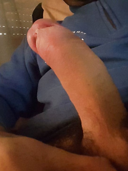 Donne, cazzo piccolo secondo voi ?