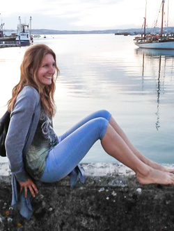 Zan 45 yo Polish hairy mature slut spreading