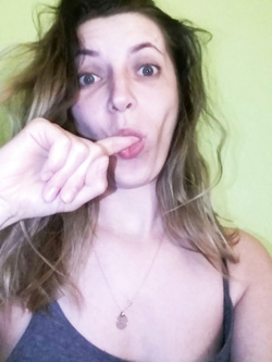 Meg 30 yo Polish slut posing