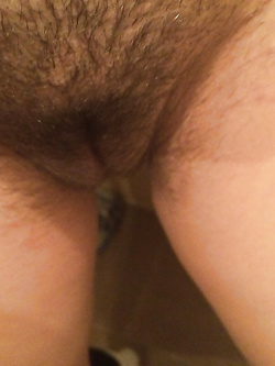 Iza 30 yo Polish hairy wife slut masturbating