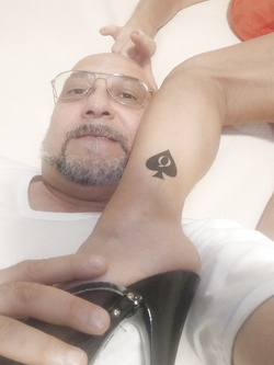 Max e Betty coppia sputtanata in rete con lui Cornuto e Froc