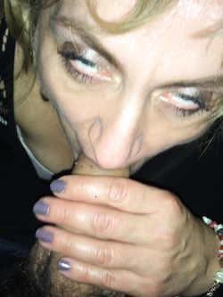 CAroline 40 yo Polish hairy anal lsut