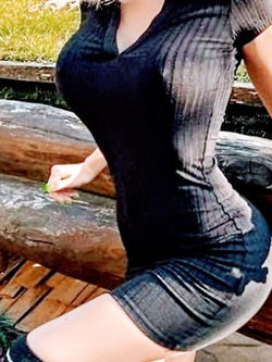 Adolescente bionda bisessuale molto perversa