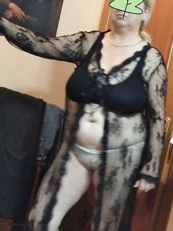 Mia moglie Lory56 in vari scatti 5